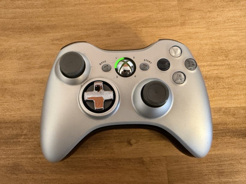 Star Wars R2D2 Limited Edition Xbox 360 Console Kinect & C3PO Controller Carousel 11