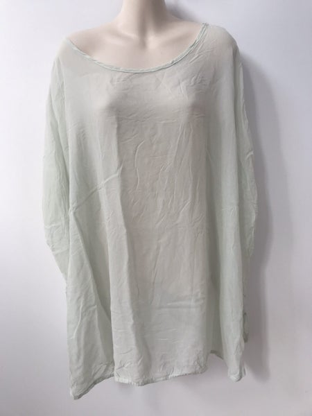 Turet knuefermann silk kaftan Carousel 1