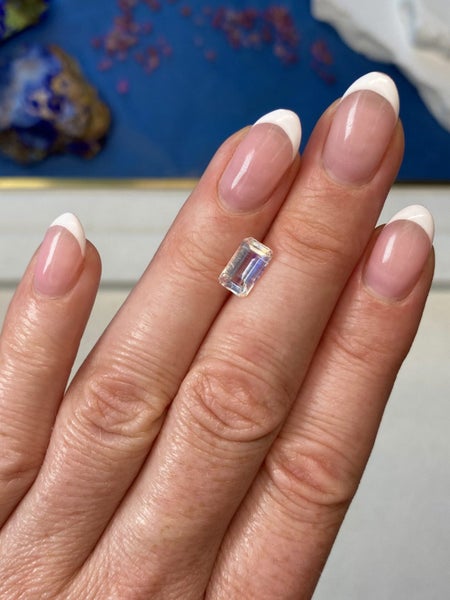 $1RES ~ 1.40ct Rainbow Moonstone Madagascar RARE Carousel 2