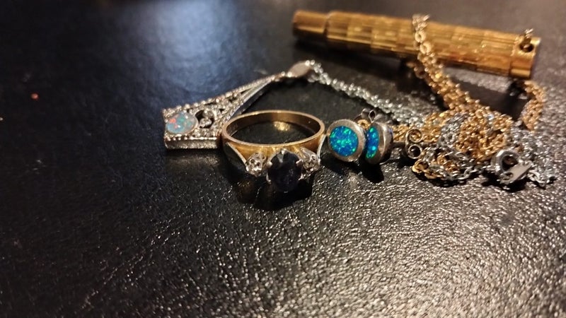 Old jewellery Carousel 2