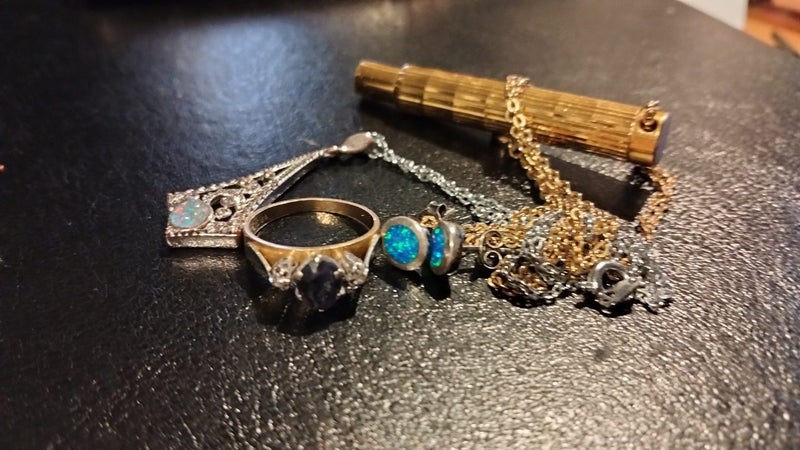 Old jewellery Carousel 1