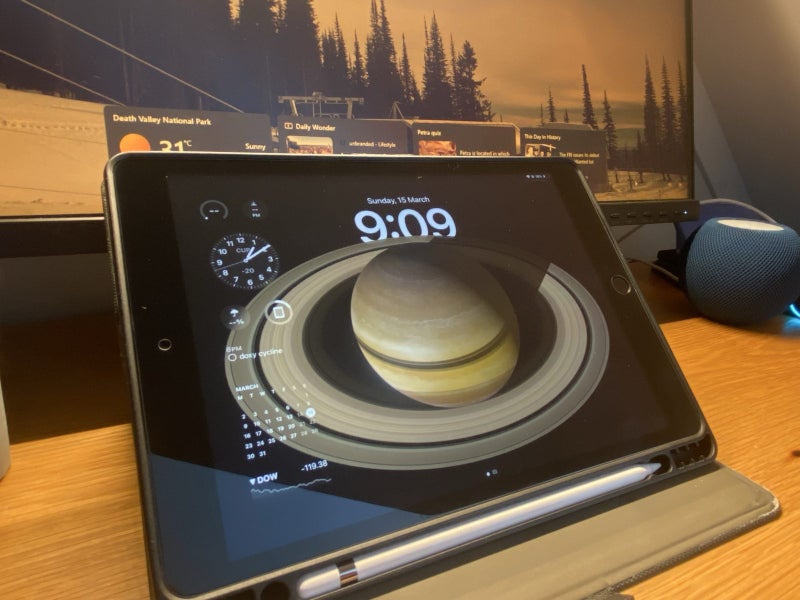 Apple IPad 9th generation 256gb - like new condition - 1$ reserve Carousel 1