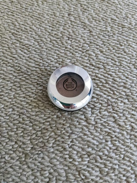 The Body Shop Pressed Matte Eyeshadow - Shade 07 (Brown Colour) - **USED ONCE** Carousel 2