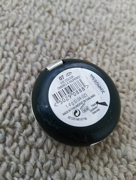 The Body Shop Pressed Matte Eyeshadow - Shade 07 (Brown Colour) - **USED ONCE** Carousel 3