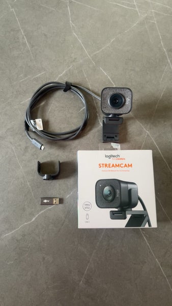 Logitech StreamCam Carousel 1