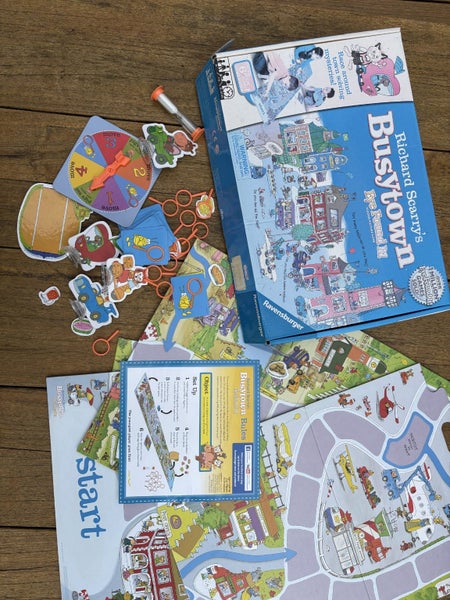 Richard Scarry’s Busytown - Eye Found It Carousel 1