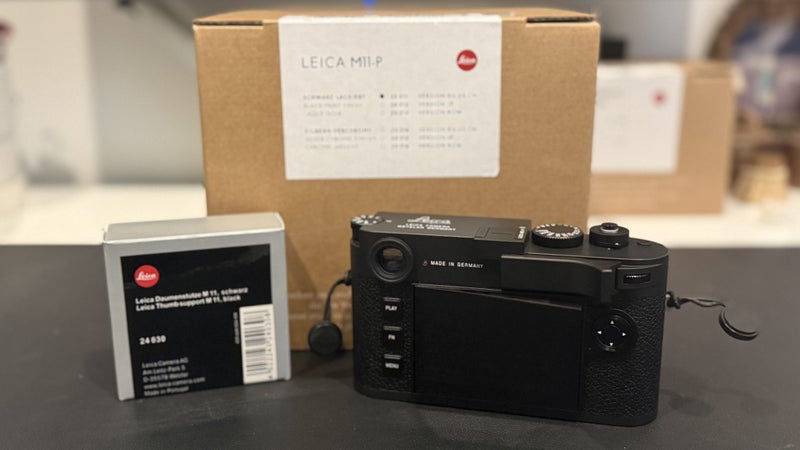 Leica M11-P Black (+ Accessories) Carousel 1