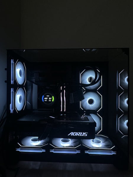 Premium RGB Gaming PC • RTX 4070 Ti Super • O11 Vision Carousel 1
