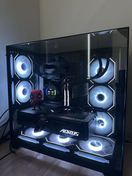 Premium RGB Gaming PC • RTX 4070 Ti Super • O11 Vision Carousel 2