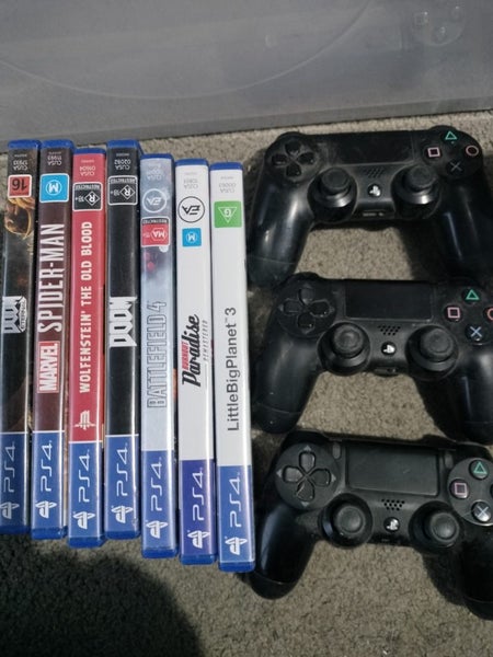 Games and 2 wireless controllers + 1 with dodgy charging port Carousel 1