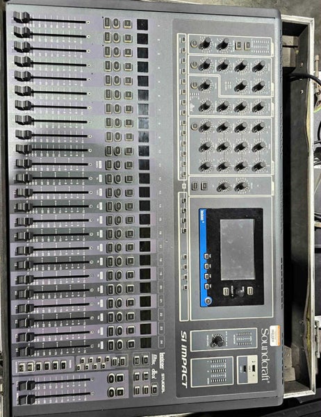 Soundcraft SI IMPACT 32ch Digital Console in Road case Carousel 2
