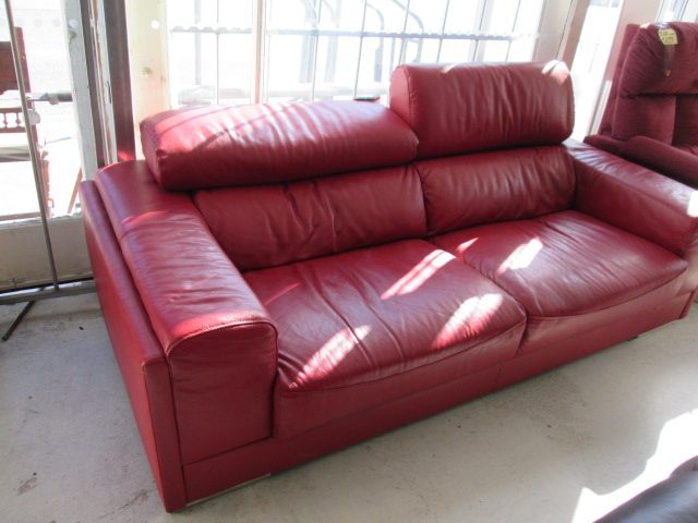 2669 MODERN RED LEATHER 3 SEATER SETTEE Carousel 2