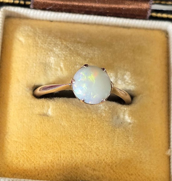 Edwardian Opal Solitaire - 9ct