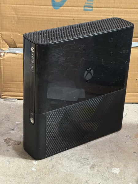 Xbox 360 Console Pack - E model Carousel 1