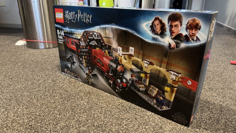 LEGO 75955 Hogwart Express Carousel 2