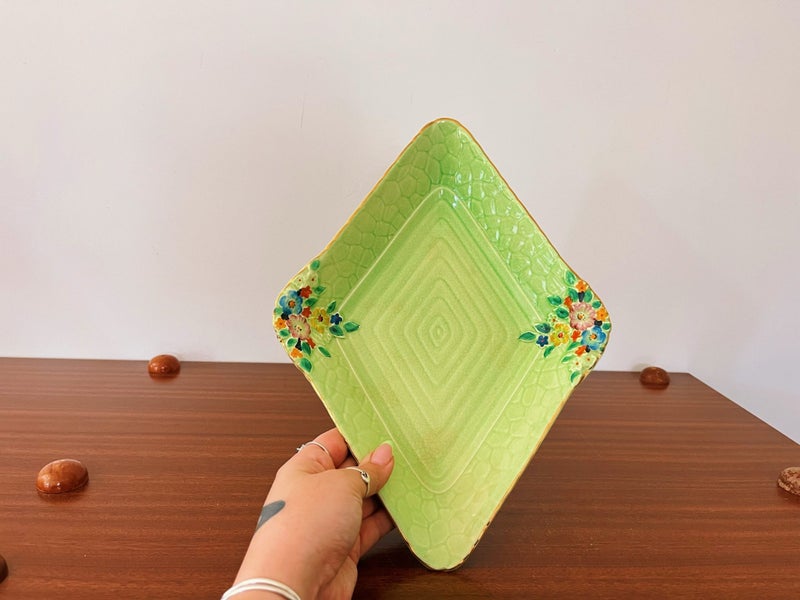 Vintage Crown Devon ‘Garden Path’ Dish Carousel 2