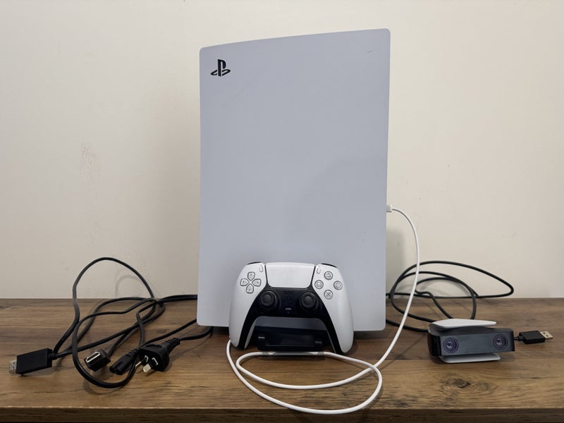 PS5 Digital 825GB Console & HD camera Carousel 1