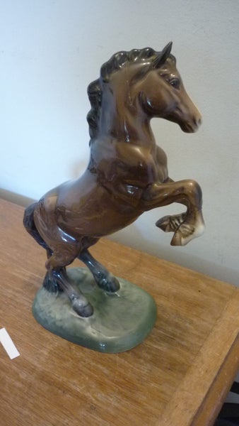 BESWICK HORSE, REARING Carousel 7