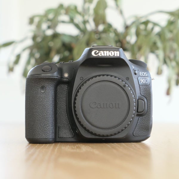 Canon 90D Camera Body Only - Semi-Professional Kit for Enthusiast! Carousel 1