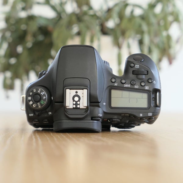 Canon 90D Camera Body Only - Semi-Professional Kit for Enthusiast! Carousel 2