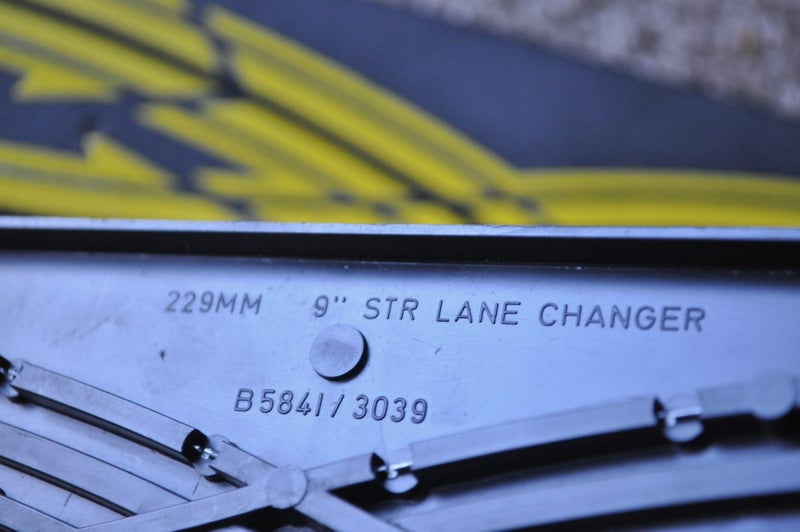 AFX TYCO SLOT CAR TRACKS - 2x 9" Straight Lane Changer Tracks Carousel 4