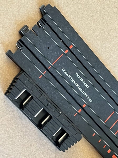 AFX / TOMY SLOT CAR - POWER SUPPLY PACK (NZ) & TERMINAL TRACK Carousel 2