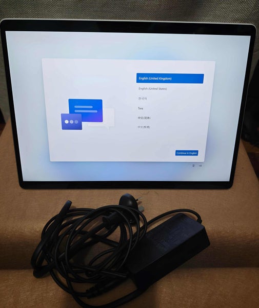 Microsoft Surface Pro 8 (LTE Model)–i5 |8GB RAM |256GB SSD |Keyboard & UAG Case Carousel 2