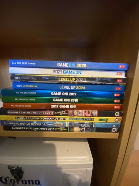 ** bulk buy x 11 GAME ON / GAMING RECORD books ** Carousel 1