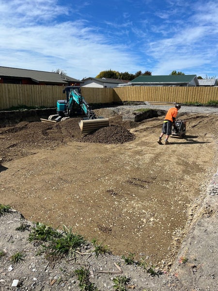 Dig & Dump Ltd Carousel 5