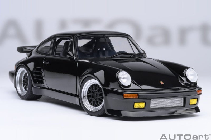 Auto Art 1/18 78158 Porsche 911 (930) Turbo Wangan Midnight Blackbird Carousel 2