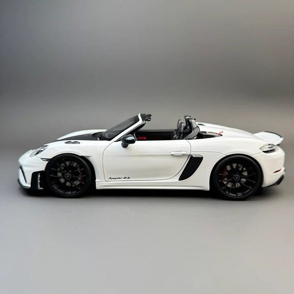 Norev 187274 Porsche 718 Spyder RS 2023 Weissach Pack Carousel 2