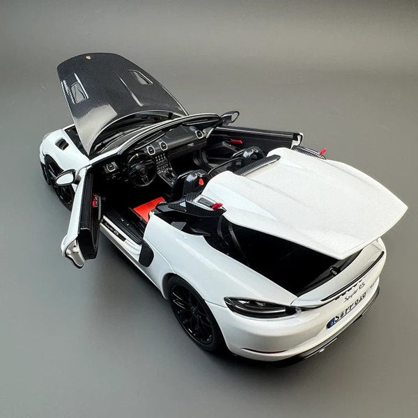 Norev 187274 Porsche 718 Spyder RS 2023 Weissach Pack Carousel 7