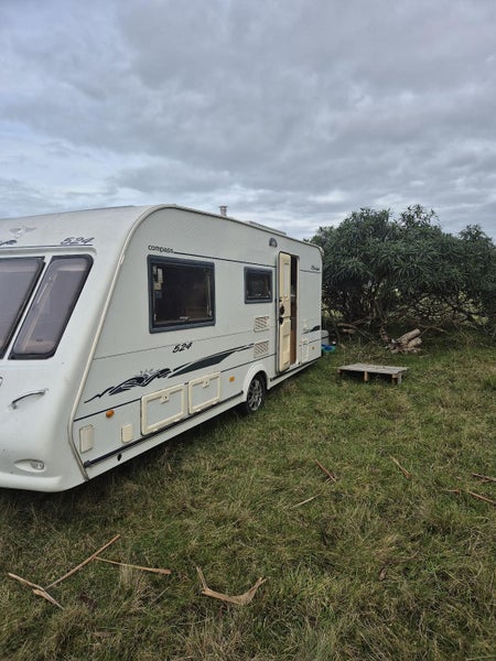 Caravan Compass 2005 Rallye 524 - 4 Berth Carousel 2