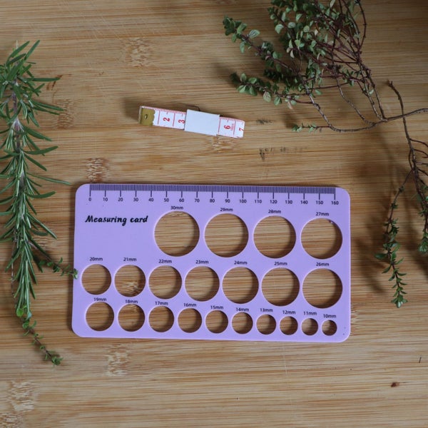 Nipple Measuring Card - Find Your Perfect Breast Pump Flange Size Carousel 1