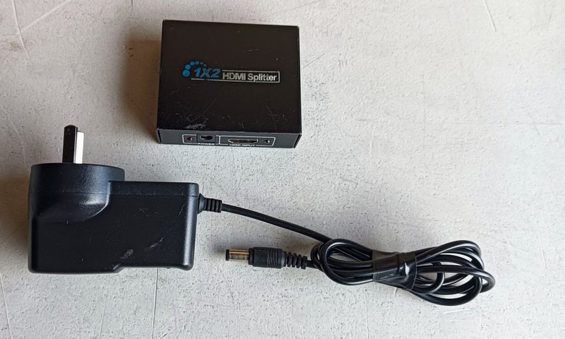 1*2 HDMI SPLITTER Carousel 1