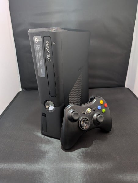 Xbox 360 S Console (250 GB) + Kinect + Controller Carousel 1