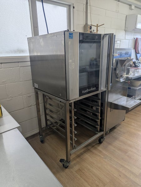 Moffat E32D4 Commercial Oven Carousel 1