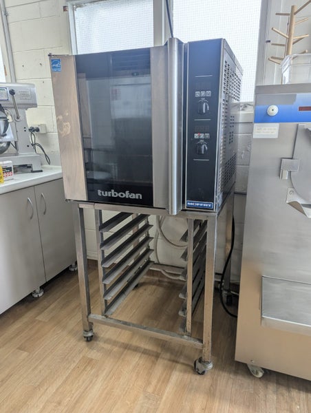 Moffat E32D4 Commercial Oven Carousel 2