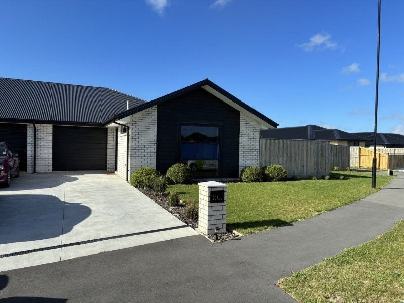 Image 1 of 20