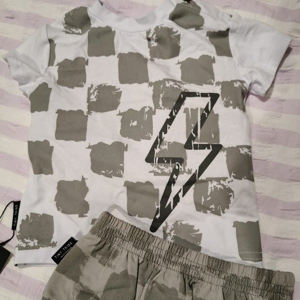 Lightining Bolt Tiny Tribe Set Carousel 2