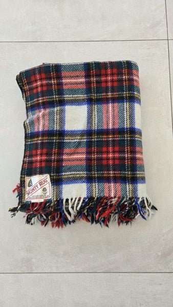 BEAUTIFUL 100% NZ WOOL TRAVEL RUG Carousel 1