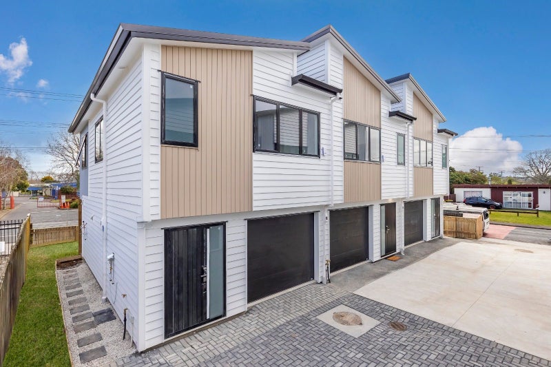 57B Rathgar Road, Henderson, Waitakere City, Auckland