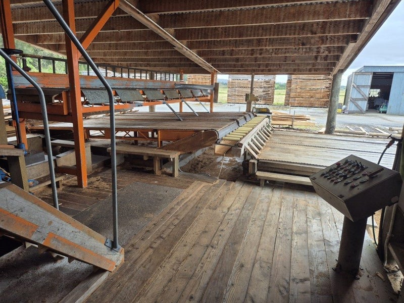 Full working sawmill plant for removal Carousel 1