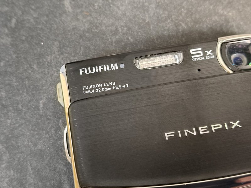 Fuji Z70 finepix 12 megapixel Carousel 16