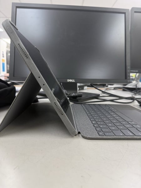 iPad Pro 12.9 (4th Generation) Space Gray 128GB Carousel 2