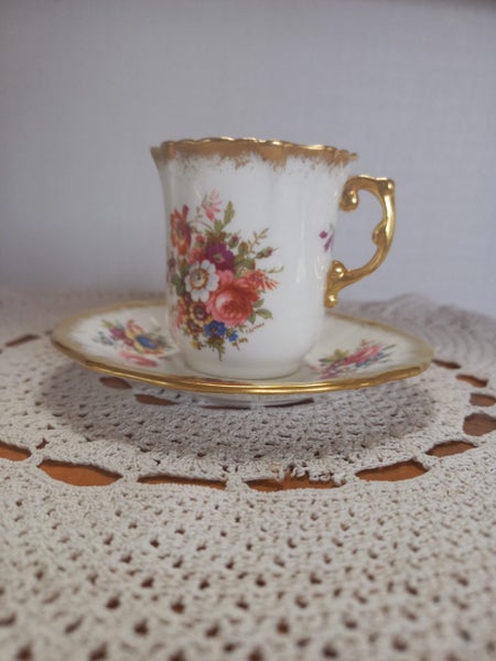 Cake plate and coffee cup and saucer Carousel 2