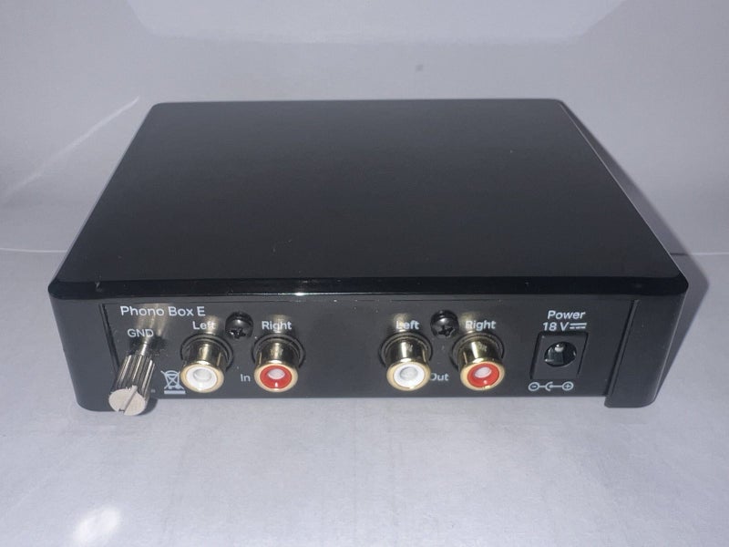 Pro-ject Phono Box E Carousel 2