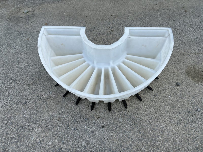 12 teat sectional calf feeder Carousel 1