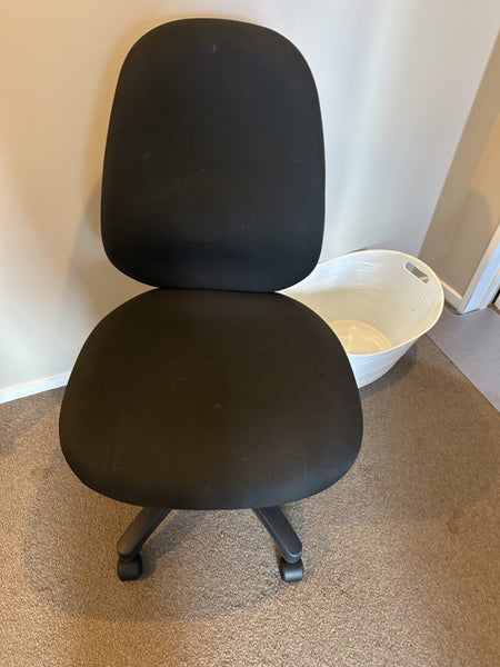 Jasper Advanced Chair Black Carousel 2