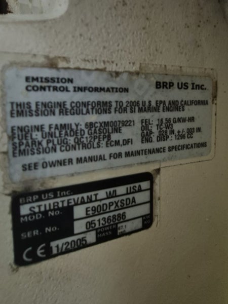 90 HP Evinrude E-tec outboard motor Carousel 7